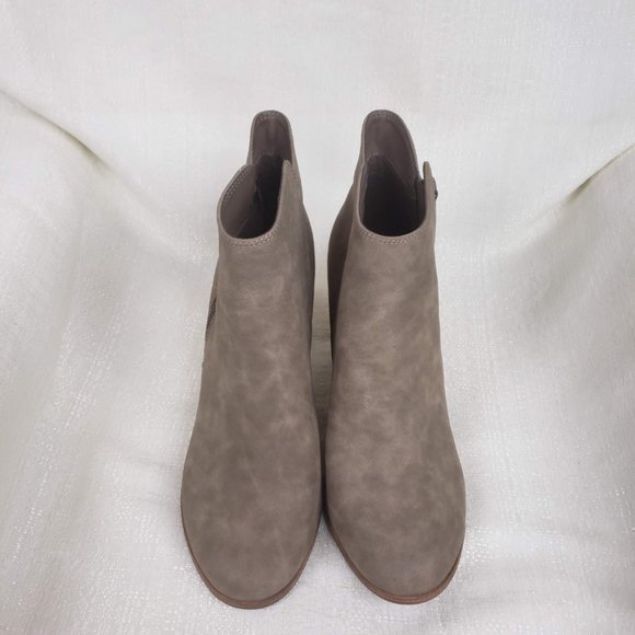 NWOB Michael by Michael Shannon Jenny Booties - Picture 2 of 5